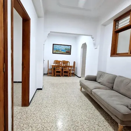 Con Bano. Apartment *